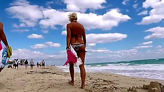 mature tight ass at beach